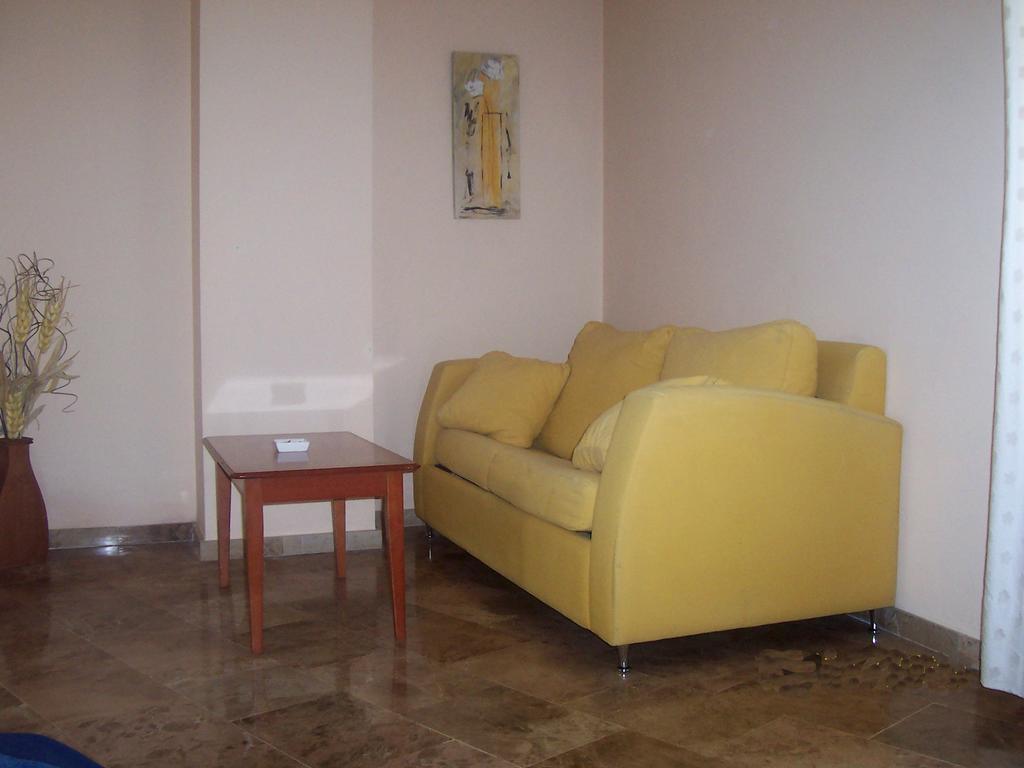 Hotel Al-Yussana Lucena Zewnętrze zdjęcie